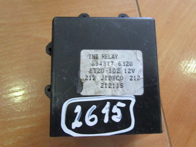 Botão / interruptor electromecânico / relé OPEL Monterey A