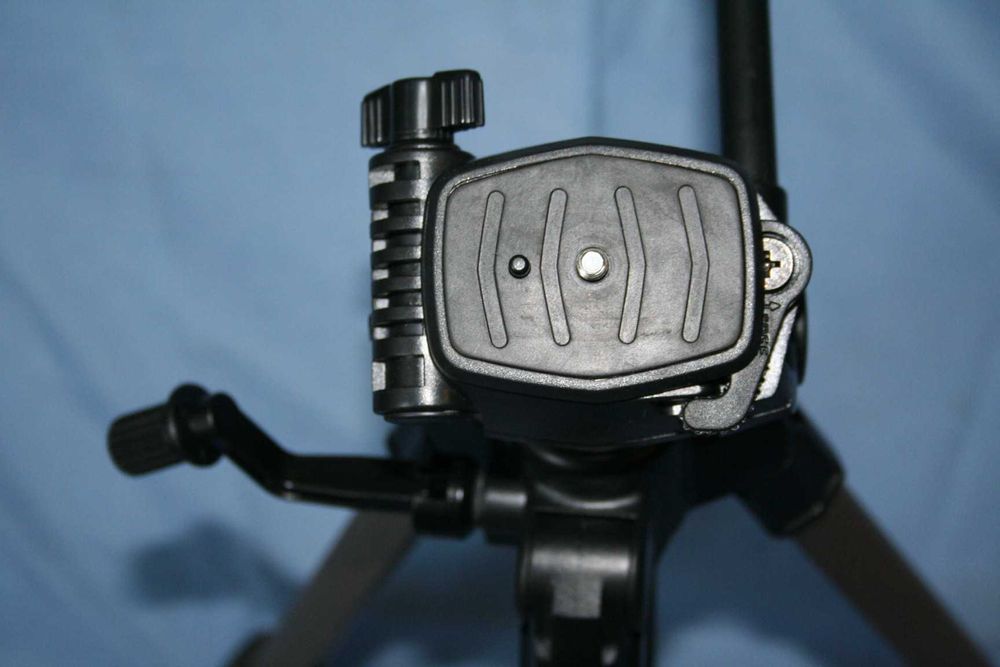 Фотоштатив-тренога.