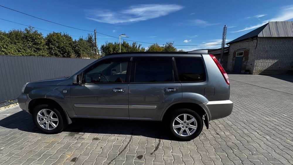 Nisan X Trail T30