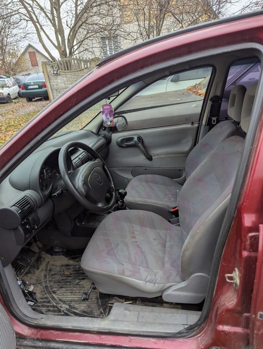 Продам опель корса з переоформленям