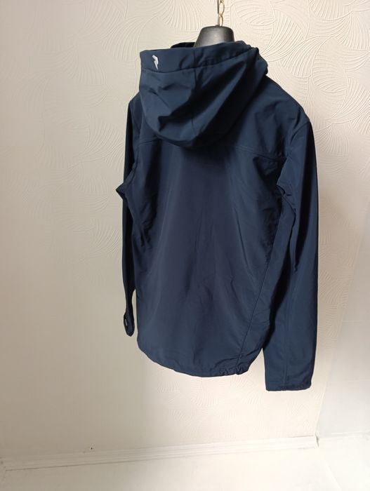 Мужская утепленная куртка на флисе и утяжках peak performance