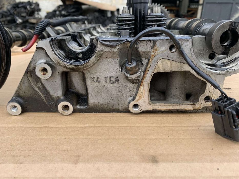 Гбц головка 2.0 TDDI TDCI Ford Transit Mondeo MK3 постель розпредвал