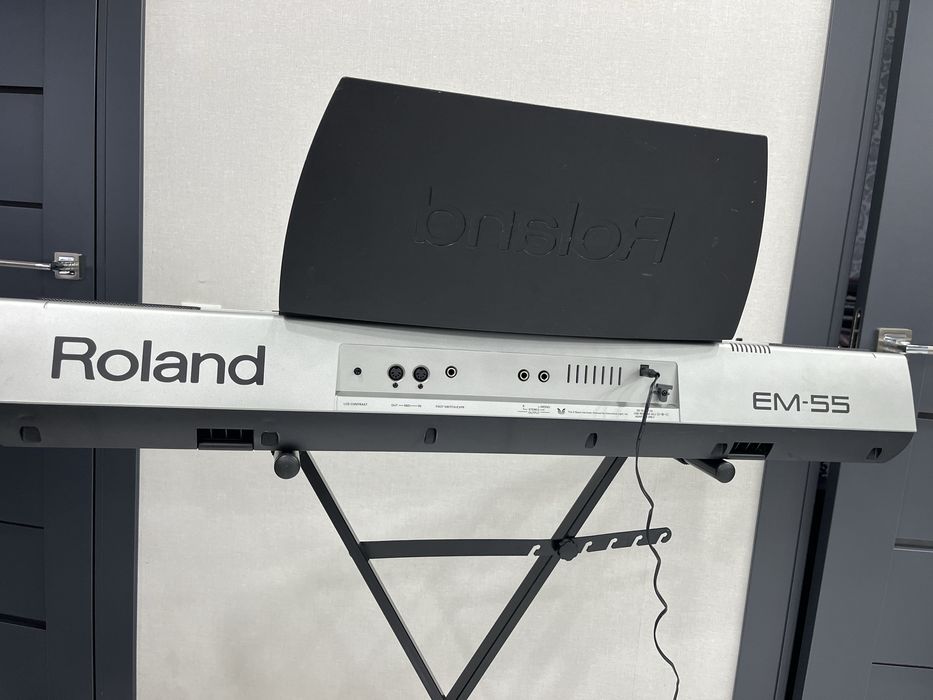 Аранжировщик - Синтезатор Roland EM-55 / Интерактивная клавиатура