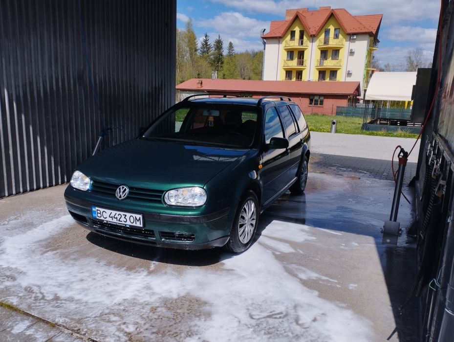 Автомобіль volkswagen golf4