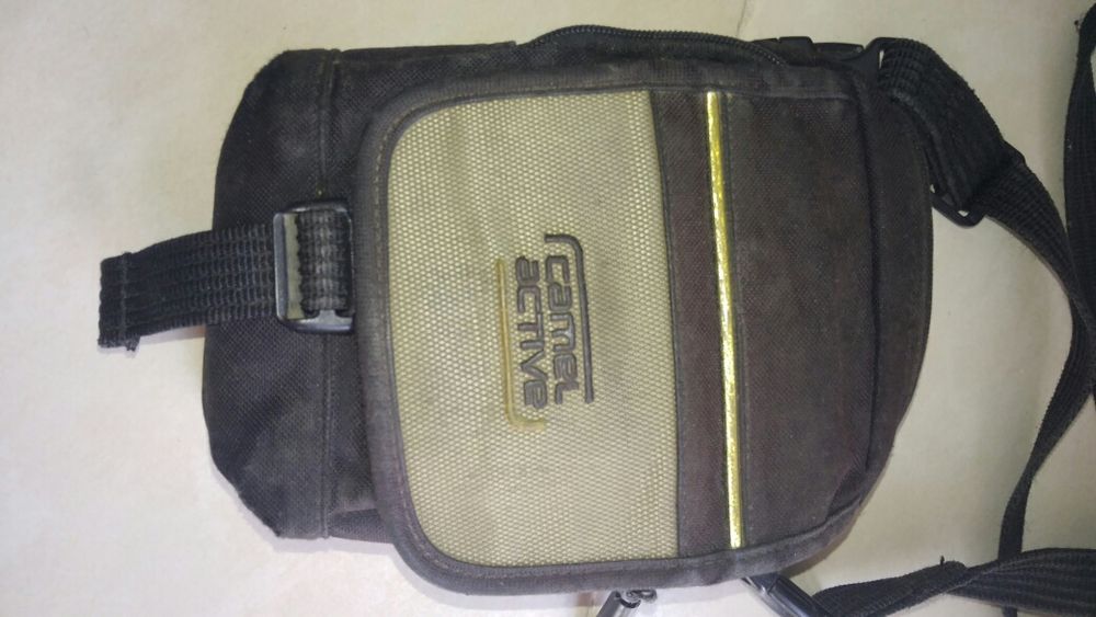 Carteira tira colo Marca " CAMEL"