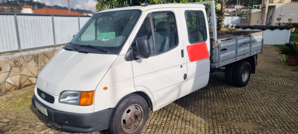 Ford Transit caixa aberta 7 lugares