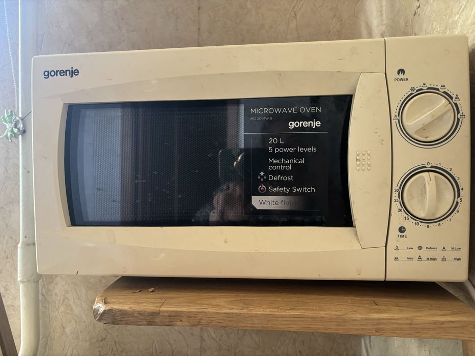Мікрохвильова піч Gorenje MO 20 MW II