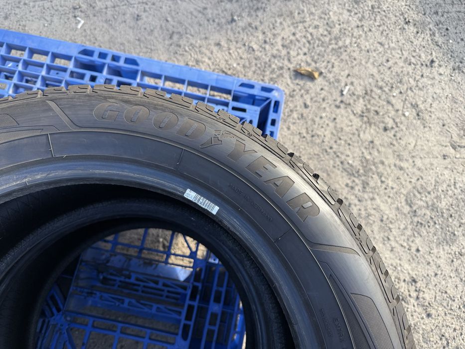 235/55 r17 Goodyear UltraGrip performance + Резина зимняя