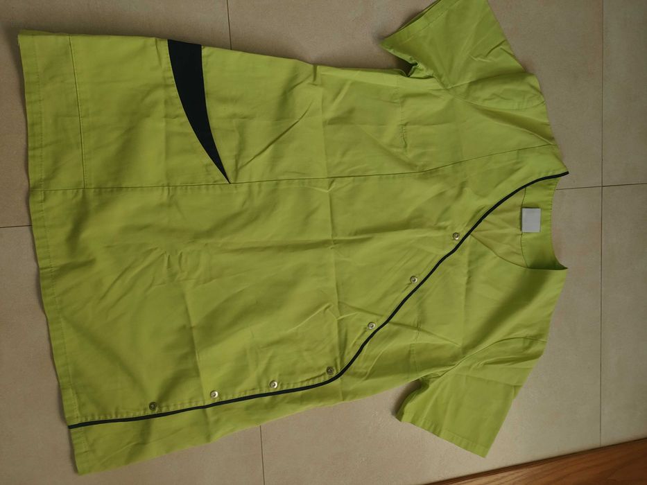 Bluza medyczna   na zapinanie