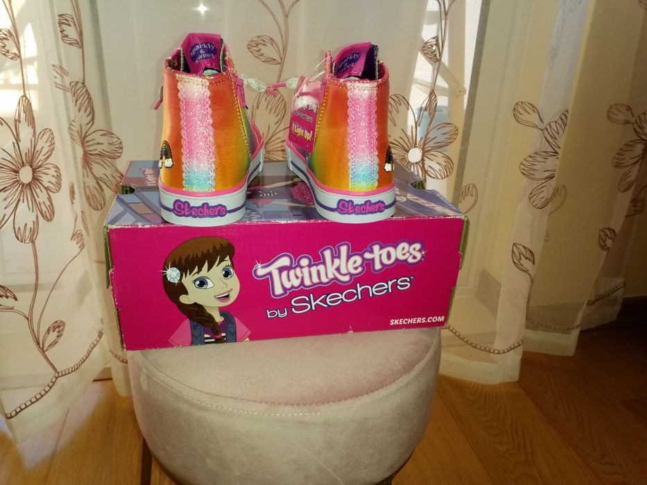 Ténis SKECHERS NOVOS lindíssimos