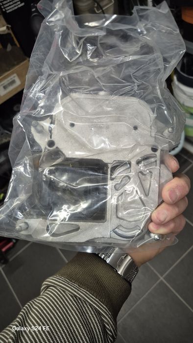 Vendo apoio de caixa Audi