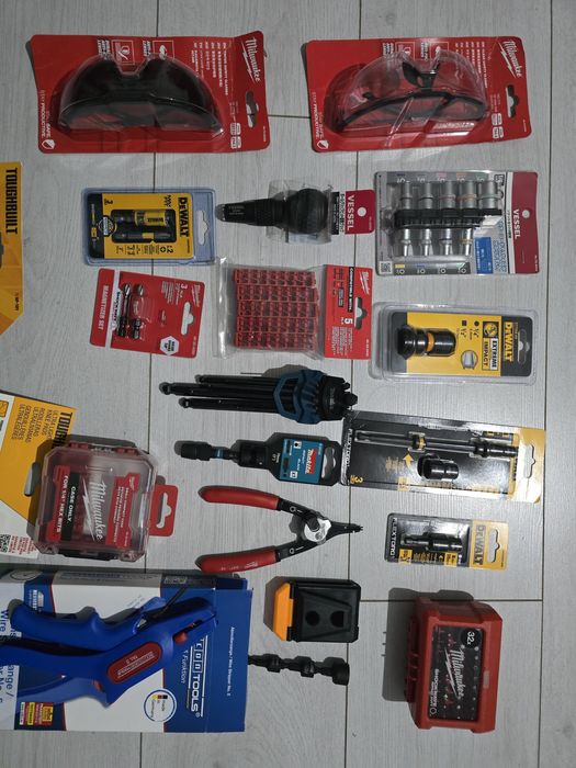 Milwaukee  кейс и оснастка