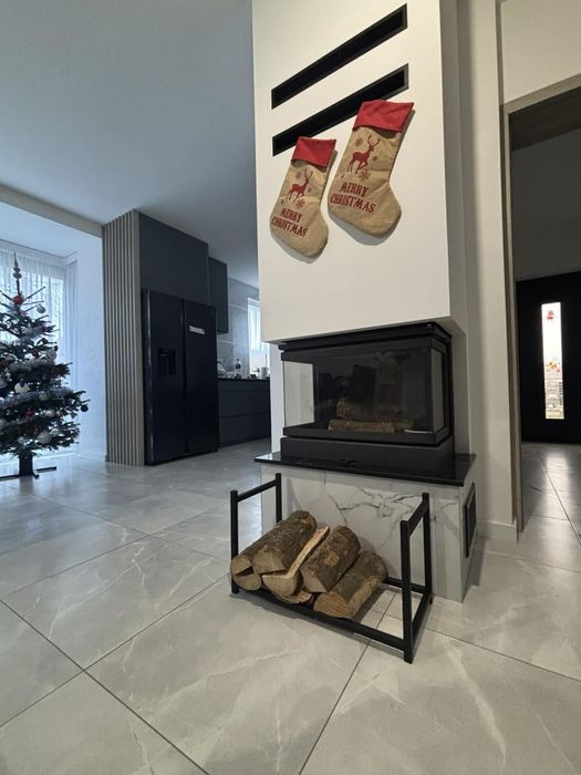 Stojak na drewno kominkowe