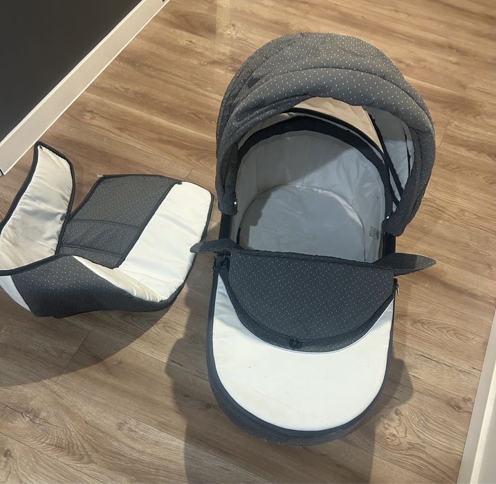 Sprzedam wozek 2 w 1 + fotelik maxi cosie z adapterami