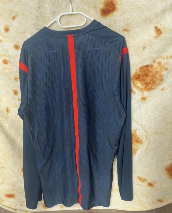 Sportowa bluza z długim rękawem Adidas