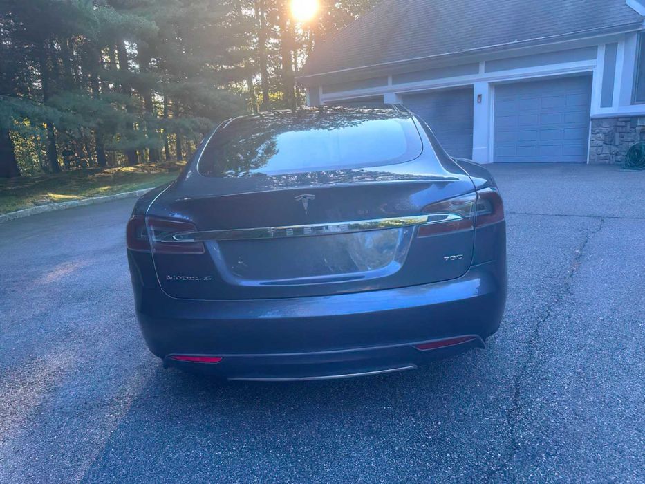 Tesla Model S 75      2016
