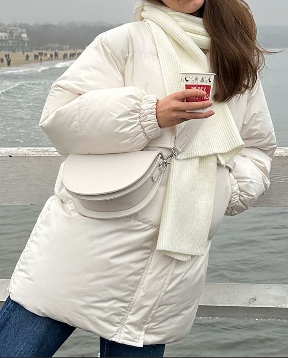 Mleczna kurtka oversize damska XS/S z kapturem pikowana puchowa, Gloria Jeans