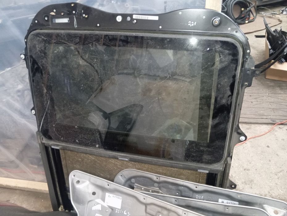 Люк Мерседес W221