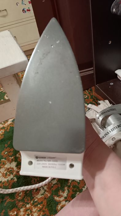 Продам утюги цена за 1 шт