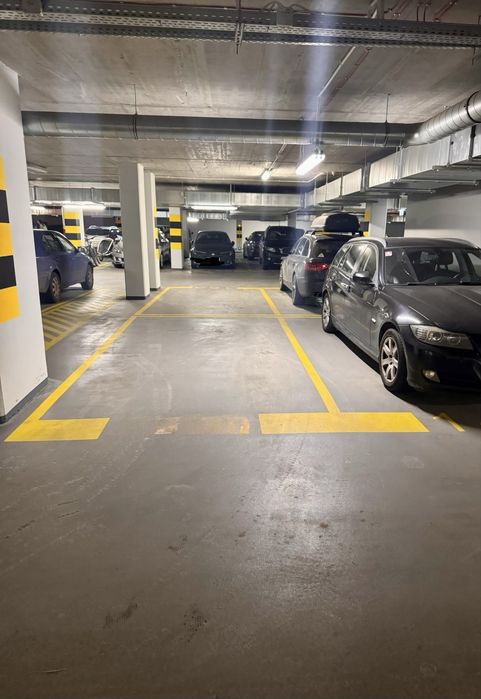 Do wynajecia miejsce postojowe w garażu podziemnym Sielce ul.Zwierzyniecka