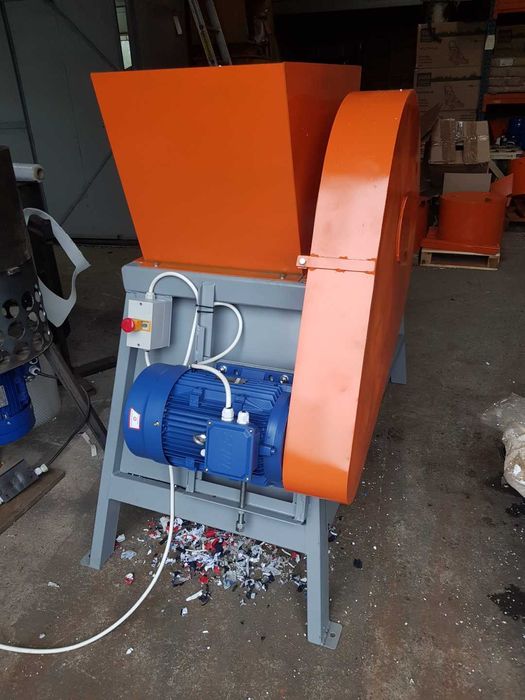 ROZDRABNIACZ MŁYN NISZCZARKA kruszarka do tkanin tekstyliów materiałów