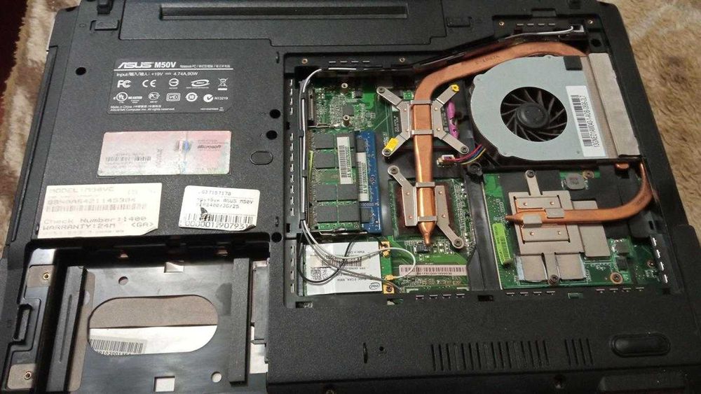 Ноутбук ASUS M50VC /DDR2/Core2Duo P8400-2GB-9300GS NVIDIA/