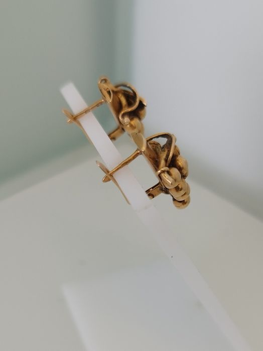 Par de brincos em ouro de 19,2kt