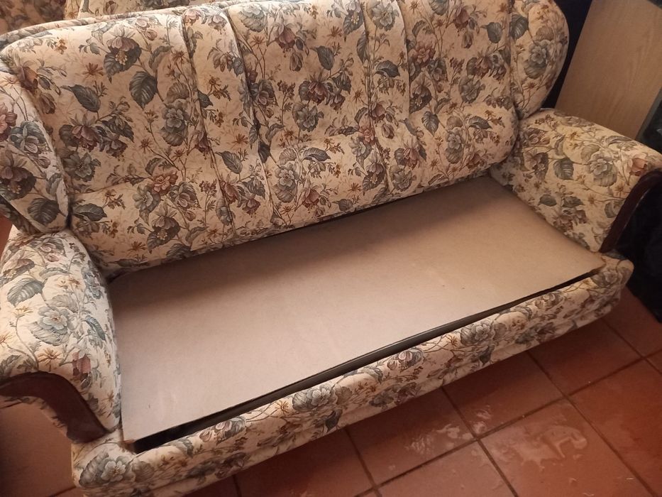 Conjunto de sofa cama  e poltrona