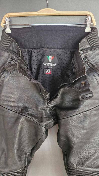 Calça Dainese em Pele