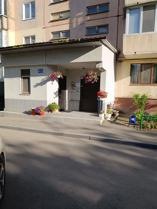Терміново продам 2 км панельку, Гравітон, Руська 273!