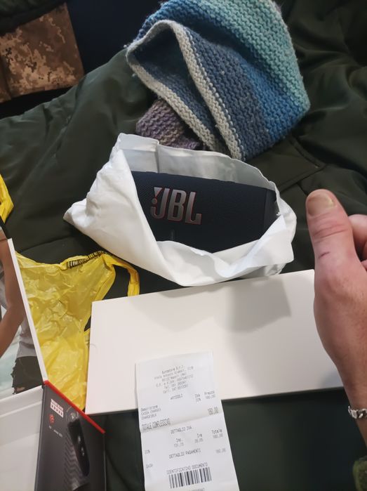 JBL колонка нова charge 5
