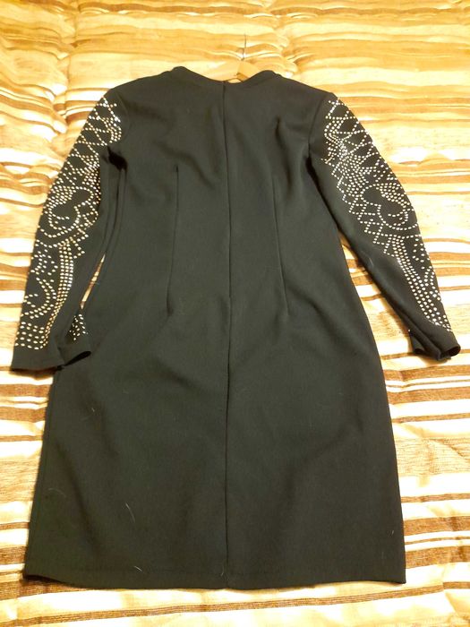 Vestido preto com brilhantes S/M