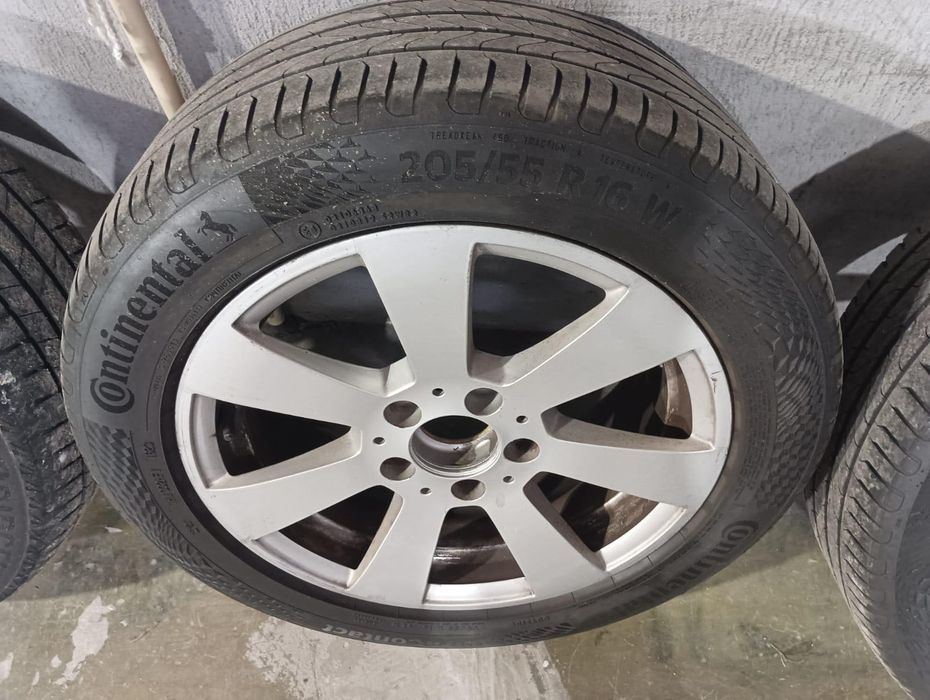 Jantes originais Mercedes 16" com pneus 205/55 R16