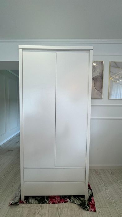 Szafa BRW Kaspian biała mat dla dorosłych i dzieci 90 cm z szufladami