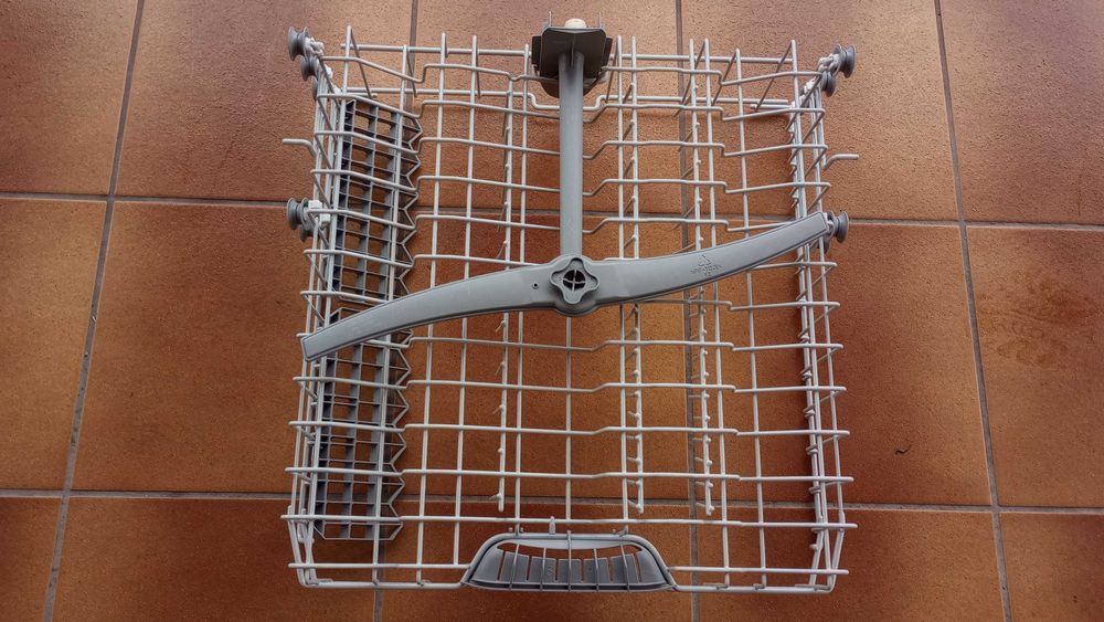 Kosz do zmywarki Bosch,  Siemens, Neff 60 cm górny ze spryskiwaczem