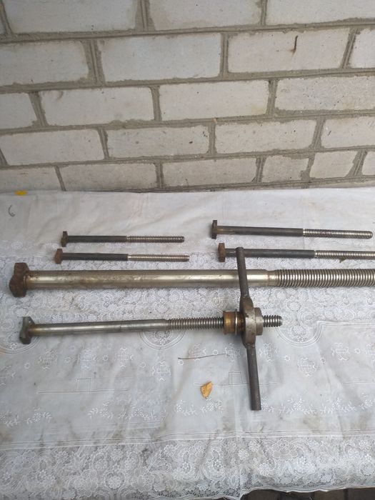 Продам Шпиндель(шток) к задвижкам