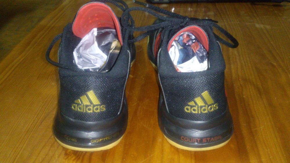 Vendo sapatilhas futebol salão - Adidas 42, 26.5cm