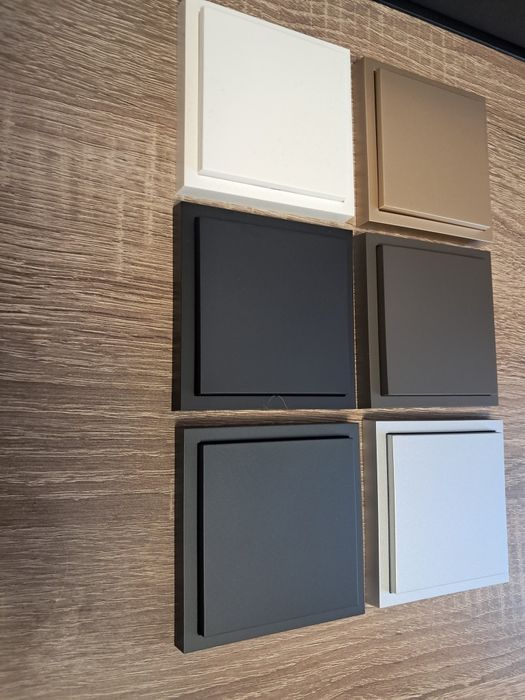Розетки та вимикачі Elequs Quadrant і Arcuate