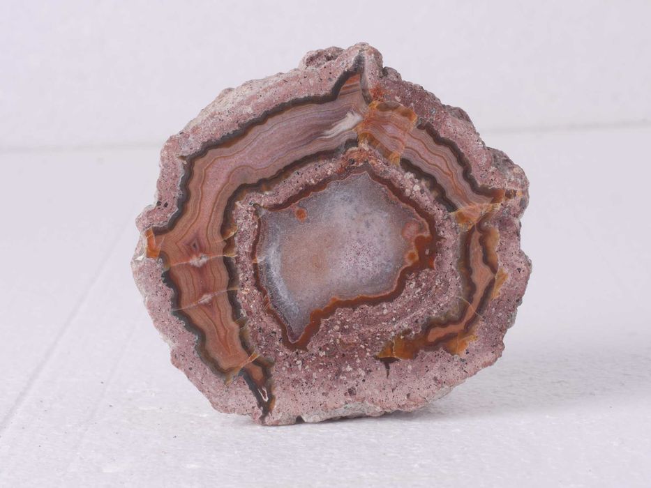 Agat z Nowego Kościoła – okaz ze starych dolnośląskich zbiorów