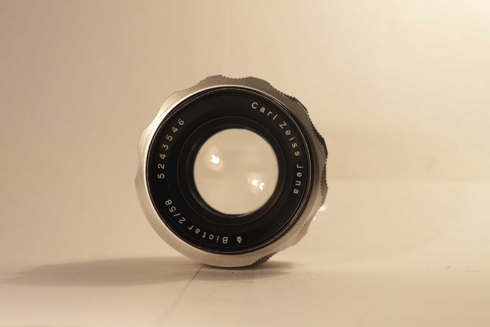 Легендарний Biotar 58mm f/2 Carl Zeiss Jena Сріблястий (М42)