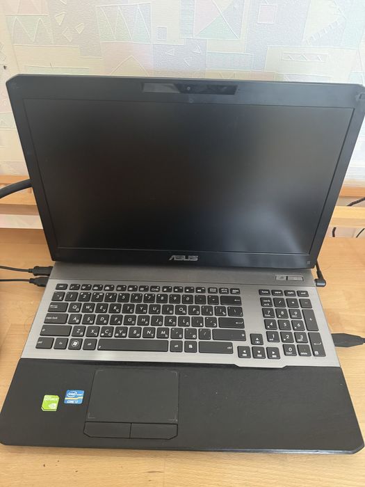 Asus  rog  g75 vw