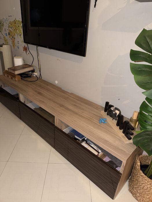 Móvel TV / Rack moderno em ótimo estado