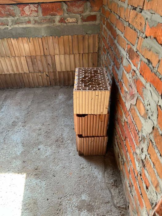 Продам новый дом 138м2 с приватизированным участком 9 соток.