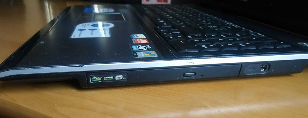 Ноутбук ASUS A7U 17"! ОС - WIN7 Работает без ремонтов!Смотреть фильмы.