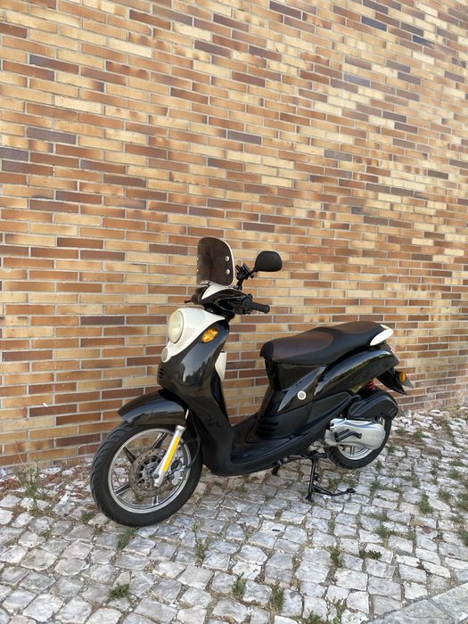 Yamaha kenus fino 125 scooter