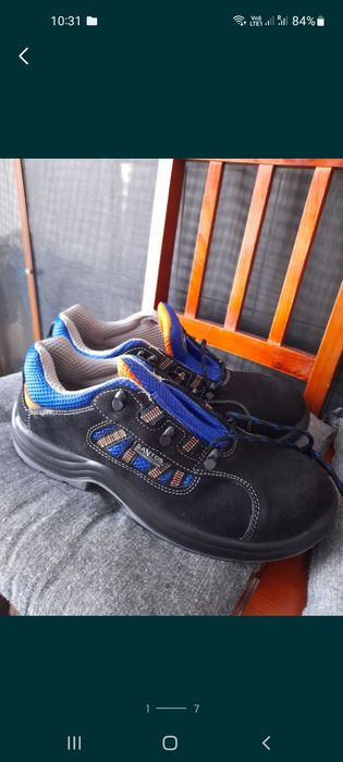 Buty niemieckiej firmy Santos nr 43