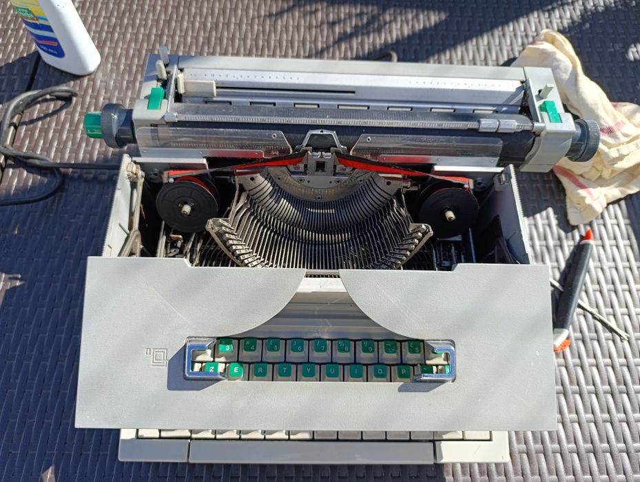 Olivetti Praxis 48 Máquina de escrever