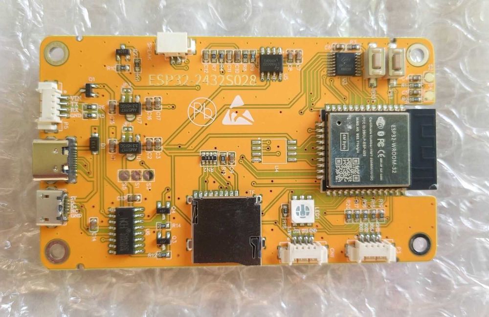 ESP32 Wi Fi 2,4 GHz модуль с дисплеем диагональ 2,8" с тач скрином