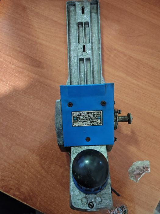 Электрорубанок ИЭ5701