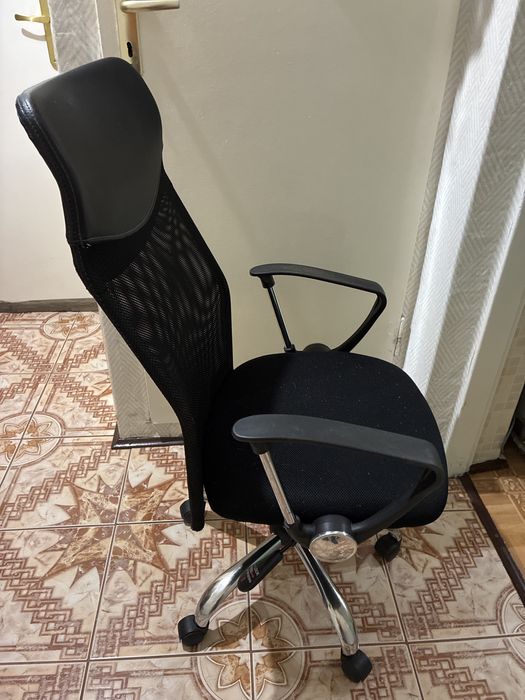 Fotel biurowy sprawny